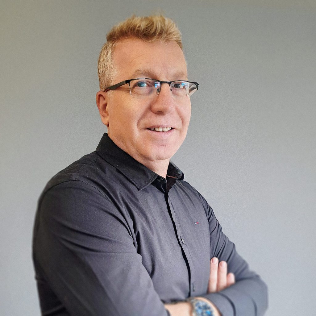 Portrait des Ärztlichen Direktors der Ostseeklinik Zingst, Herrn Akil Kelmendi