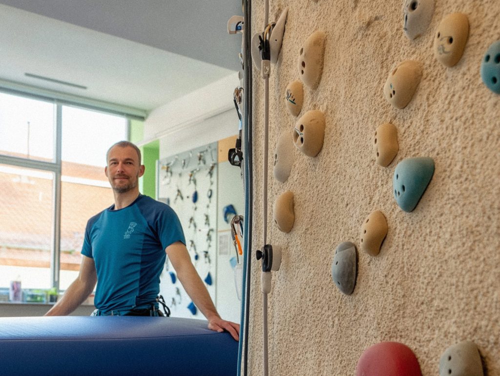 Zur Stellenbeschreibung „Physiotherapeut (m/w/d)“